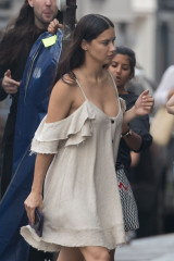 Adriana Lima Out and About in Paris фото №1093189
