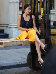 Adriana Lima in a Yellow Skirt with a Blue Singlet Top – Photoshoot in NYC фото №1064081