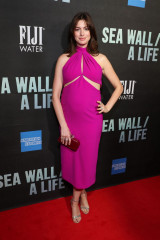 Anne Hathaway - Fiji Water at Sea Wall Opening Night on Broadway in New York фото №1225248