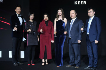 Anne Hathaway - Keer Jewellery Promotional Event in Beijing фото №1200764