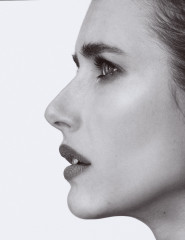 Emma Roberts for Grazia Magazine USA, December 2023 фото №1383142