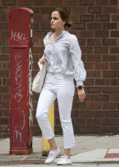 Emma Watson Casual Style – New York City  фото №970077