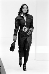 Monica Bellucci at Dolce &amp; Gabbana F/W 1992 фото №1386097