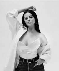 Selena Gomez for WWD Magazine  фото №1382652