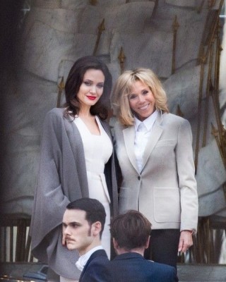Фото 63890 к новости Анджелина Джоли встретилась с Первой леди Франции