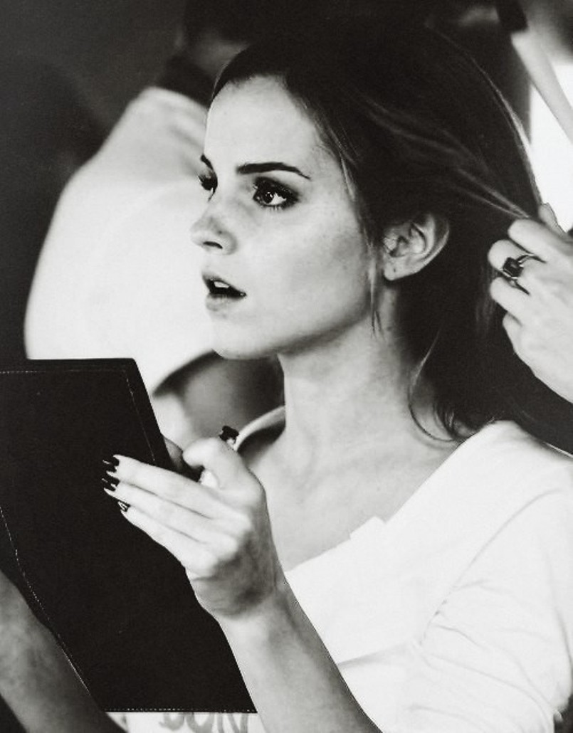 http://www.theplace.ru/archive/emma_watson/img/9h5p_xhayds.jpg