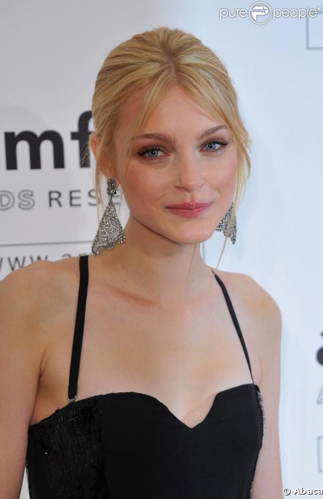 171986_jessica_stam_.jpg