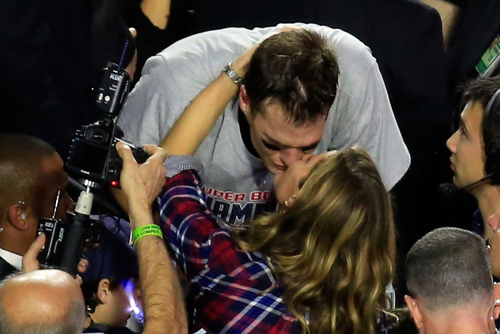 tom_brady_kisses_gisele_bundchen_super_b