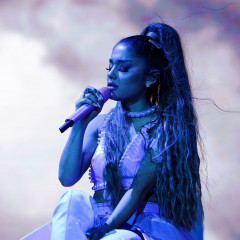 Ariana Grande - Lollapalooza in Chicago 08/04/2019 фото №1207683
