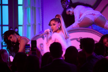 Ariana Grande - 62nd Grammy Awards in Los Angeles 01/26/2020 фото №1243710