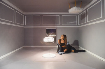 Ariana Grande - Spotify Presents Sweetener The Experience Pop-Up in NY 09/28/18 фото №1106751