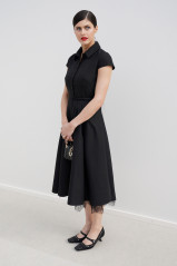 Alexandra Daddario-Dior Fashion Show in Paris фото №1339172
