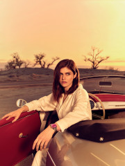 Alexandra Daddario by Don Barro for TAG Heuer 'Carrera Date 36mm' Campaign 2023 фото №1371149