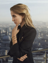 Annabelle Wallis by Yvan Fabing for Panthere de Cartier (2021) фото №1300168