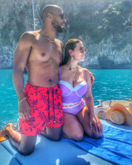 Ashley Graham – Swimsuit Photoshoot, Amalfi Coast July 2019 фото №1205127