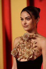 Camila Mendes - Vanity Fair Oscar Party in Beverly Hills фото №1390847