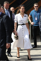 Catherine, Duchess of Cambridge фото №1195026