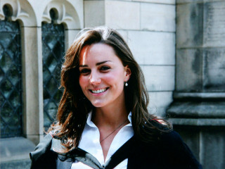 Catherine, Duchess of Cambridge фото №390168
