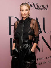 Charlize Theron at the Hollywood Reporter Beauty Dinner in Hollywood 10/25/23 фото №1379685