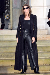 Cindy Crawford – The Balmain Homme Show at the Paris Fashion Week фото №1033844