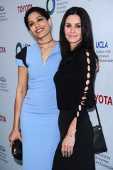 Courteney Cox – UCLA Institute of the Environment and Sustainability Gala фото №947651