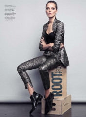 Daria Werbowy - photoshoot in Air France for Madame Figaro фото №989104