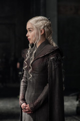 Emilia Clarke - Game of Thrones (2017) 7x01 'Dragonstone' фото №1241755