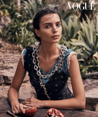 Emily Ratajkowski – Vogue Australia, January 2019 фото №1389216