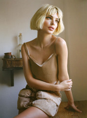Emily Ratajkowski – Vogue Spain, May 2023 фото №1384213