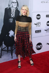 Emma Stone – AFI Life Achievement Award Gala in LA  фото №973326