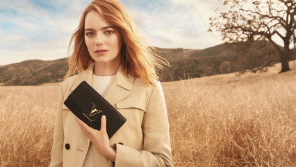 Emma Stone – Photoshoot for Louis Vuitton Pre-Fall 2018 Collection фото №1095640