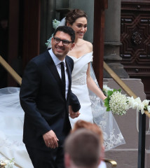 Emmy Rossum Marries Sam Esmail in New York City фото №970503
