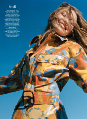 Gigi Hadid – Vogue Magazine January 2020 фото №1237453