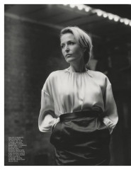 Gillian Anderson – Vogue UK March 2019 фото №1138116