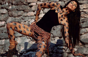 Irina Shayk for Vogue Mexico (April 2023) фото №1367259