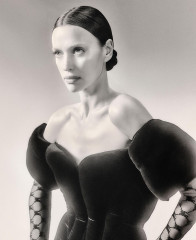 Irina Shayk by Elizaveta Porodina for Vogue Spain (2023) фото №1363012