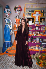 Jessica Alba - Dia De Los Muertos Dinner Party in Los Angeles 11/01/2021 фото №1319337