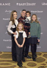 Jessica Alba - The Baby2Baby Holiday Party Presented By FRAME And Uber 12/15/19 фото №1241196