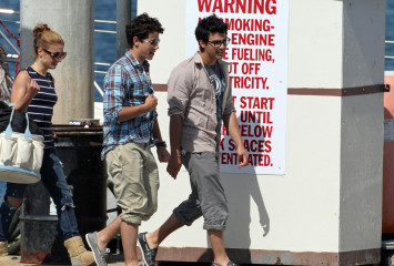Jonas Brothers фото №707902