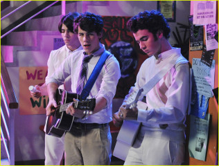 Jonas Brothers фото №155303