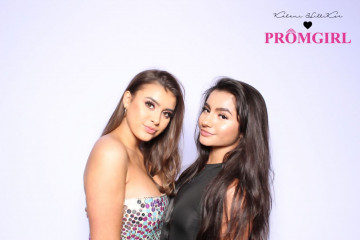 Kalani Hilliker – Kalani Hearts PromGirl Collection Launch Party Photobooth фото №1138131
