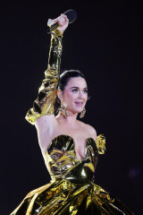 Katy Perry – Coronation Concert in Windsor May 2023 фото №1383317