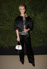Katy Perry – Chanel Dinner Hosted by Pharrell Williams in LA  фото №953421