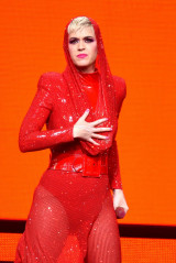 Katy Perry performs at Witness Tour at Portland’s Moda Center фото №1037763