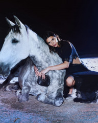 Kendall Jenner ~ Stella Mc Cartney FW2023 campaign фото №1376649