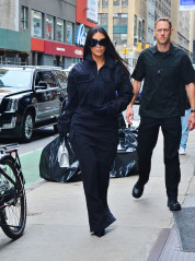 Kim Kardashian - Out in New York 11/01/2021 фото №1319793