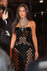 Kim Kardashian – Arrives at Maison Margiela Show at Paris Fashion Week   фото №1386656