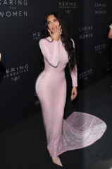 Kim Kardashian - Kering Hosts 2nd Annual Caring for Women in NY фото №1381502