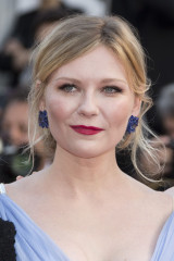 Kirsten Dunst at “The Beguiled” World Premiere – Cannes Film Festival  фото №968599