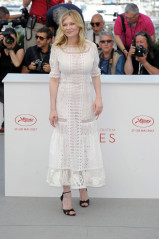 Kirsten Dunst – “The Beguiled” Photocall at Cannes Film Festival  фото №968606